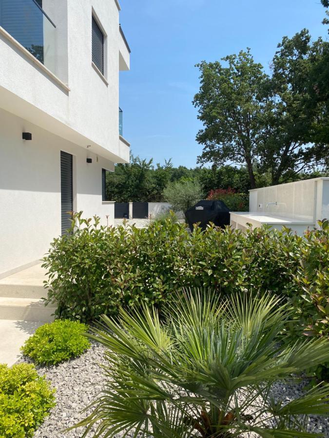 Villa Lujo Porec Funtana Exterior photo